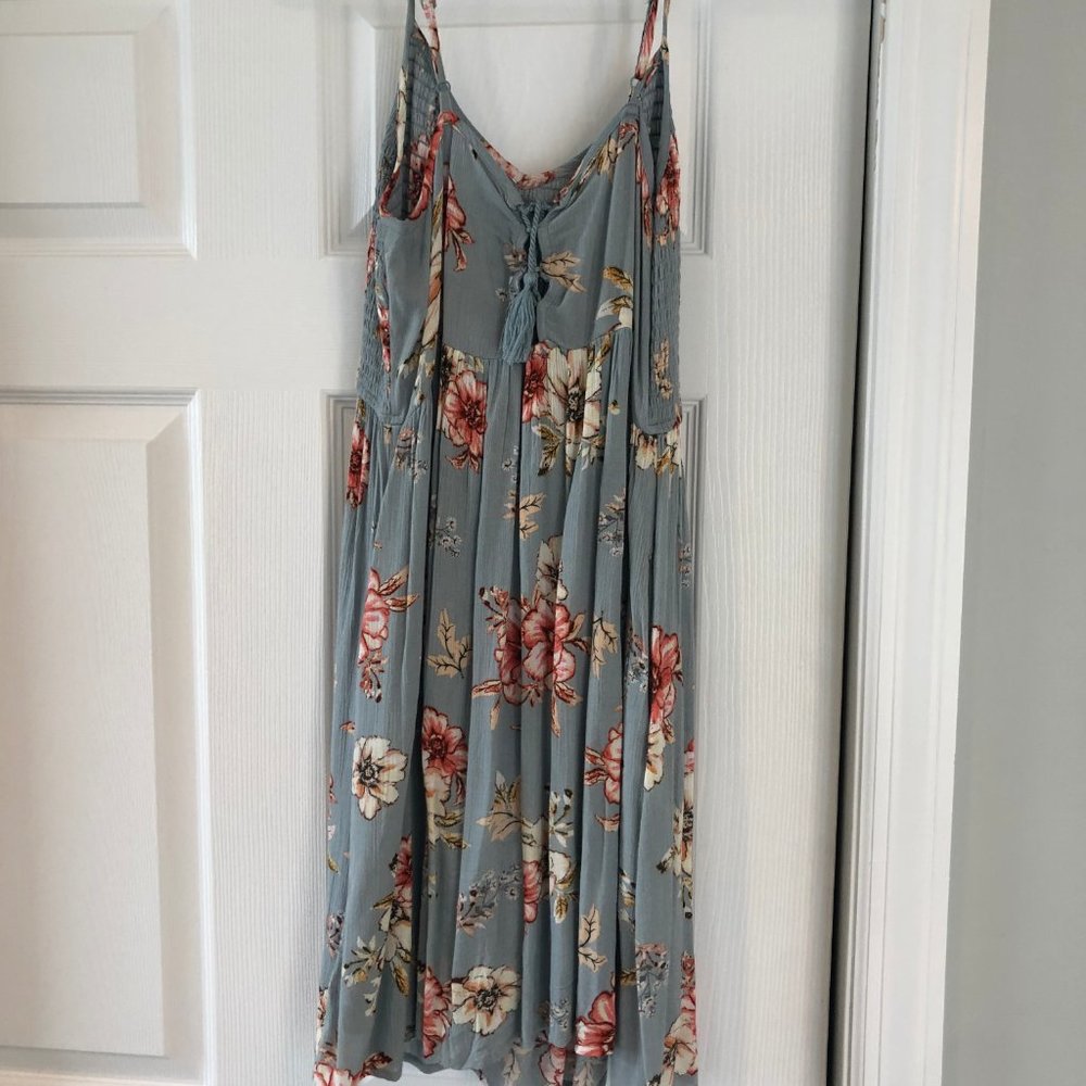 Floral Dress with Tie Up Back - Picture 4 of 8